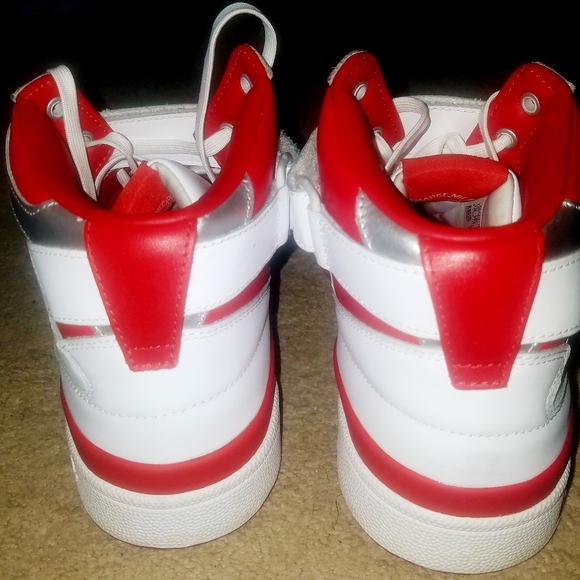 Classic Form Adidas - Picture 3 of 4